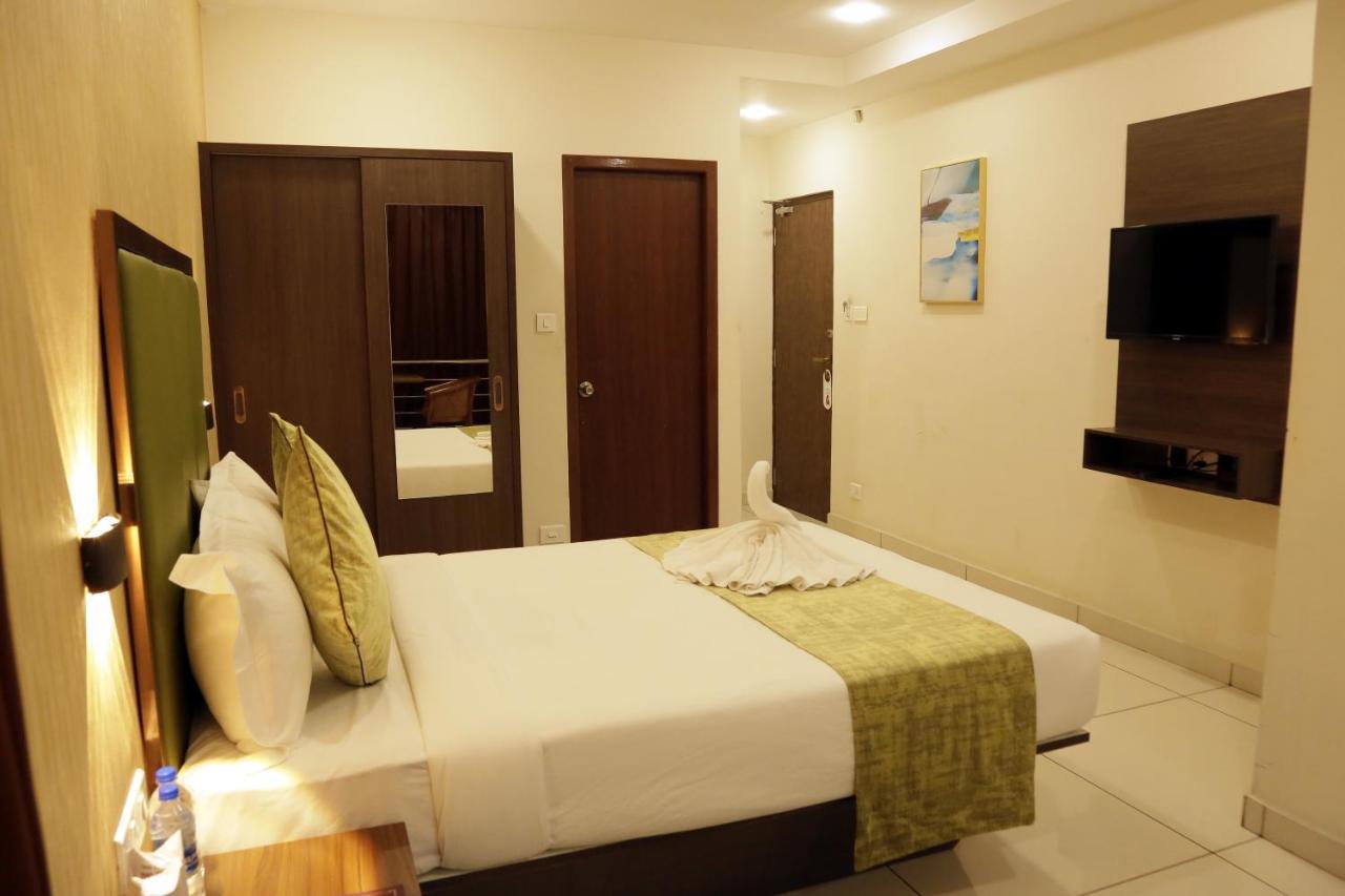 Esquina Residency Hotel Kochi Eksteriør billede